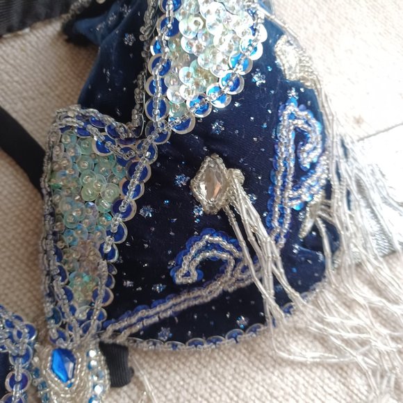 Exclusive Professional Custom-Made Bra and Belt Set for Belly Dance - Picture 4 of 9